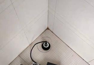 永善卫生间漏水维修之 loft 夹层储藏室毗邻暗管渗水哪家好，推荐诚匠小爱修缮
